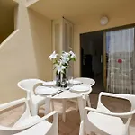 Castle Harbour 32 - One Bed Lejlighed