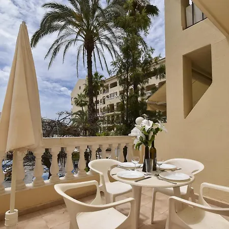 Castle Harbour 32 - One Bed Apartment *