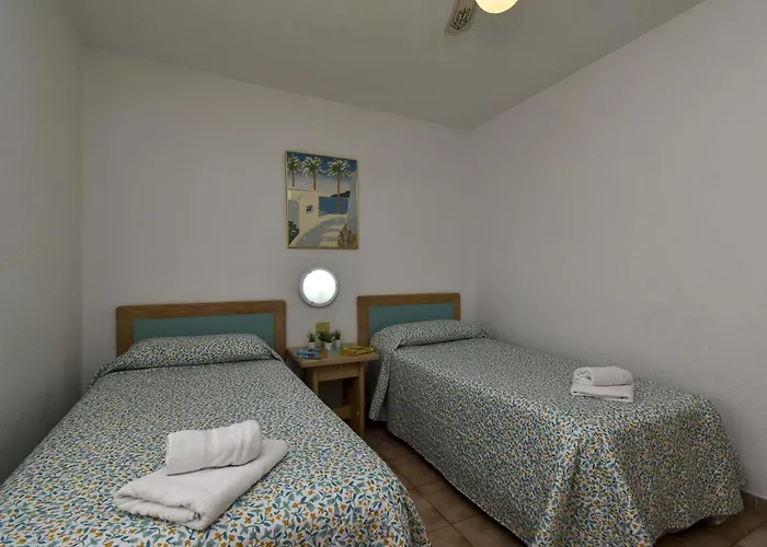 Castle Harbour 32 - One Bed * 洛斯克里斯蒂亚诺斯