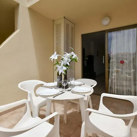 Castle Harbour 32 - One Bed 公寓