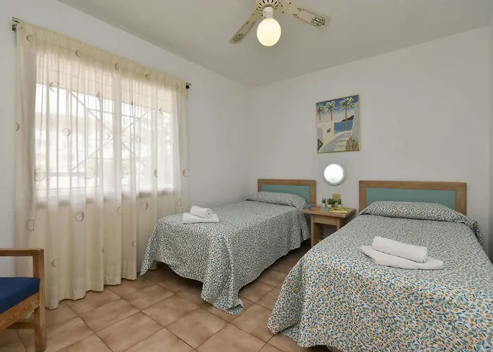 Castle Harbour 32 - One Bed 아파트 *